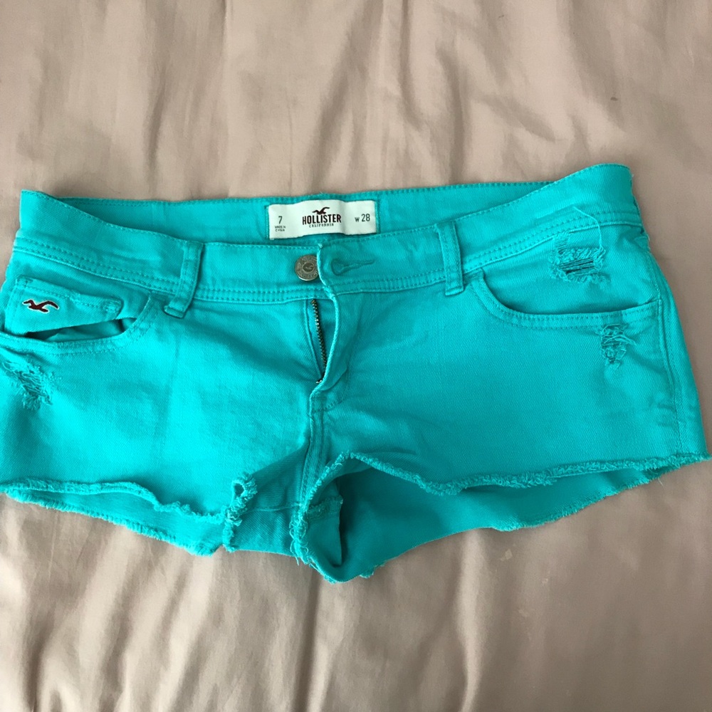 Hollister turquoise distressed shorts size 7